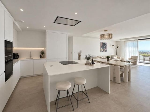 Ático de 4 habitaciones en Los Flamingos, Benahavís en alquiler con piscina - 6.000 € (Ref: 10029947)