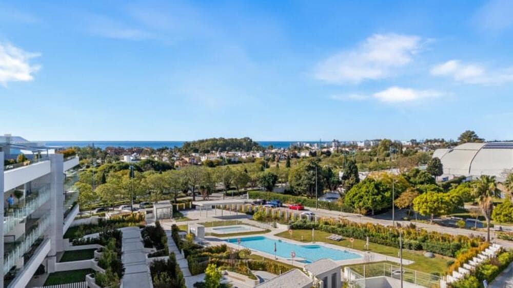 3 quarto Apartamento para arrendar em San Pedro de Alcantara com piscina garagem - 4 500 € (Ref: 10029948)