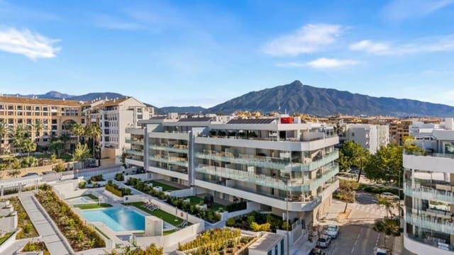 3 quarto Apartamento para arrendar em Nueva Alcántara, Marbella com piscina garagem - 4 500 € (Ref: 10029948)