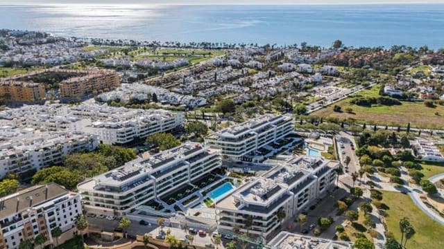 3 quarto Apartamento para arrendar em Nueva Alcántara, Marbella com piscina garagem - 4 500 € (Ref: 10029948)