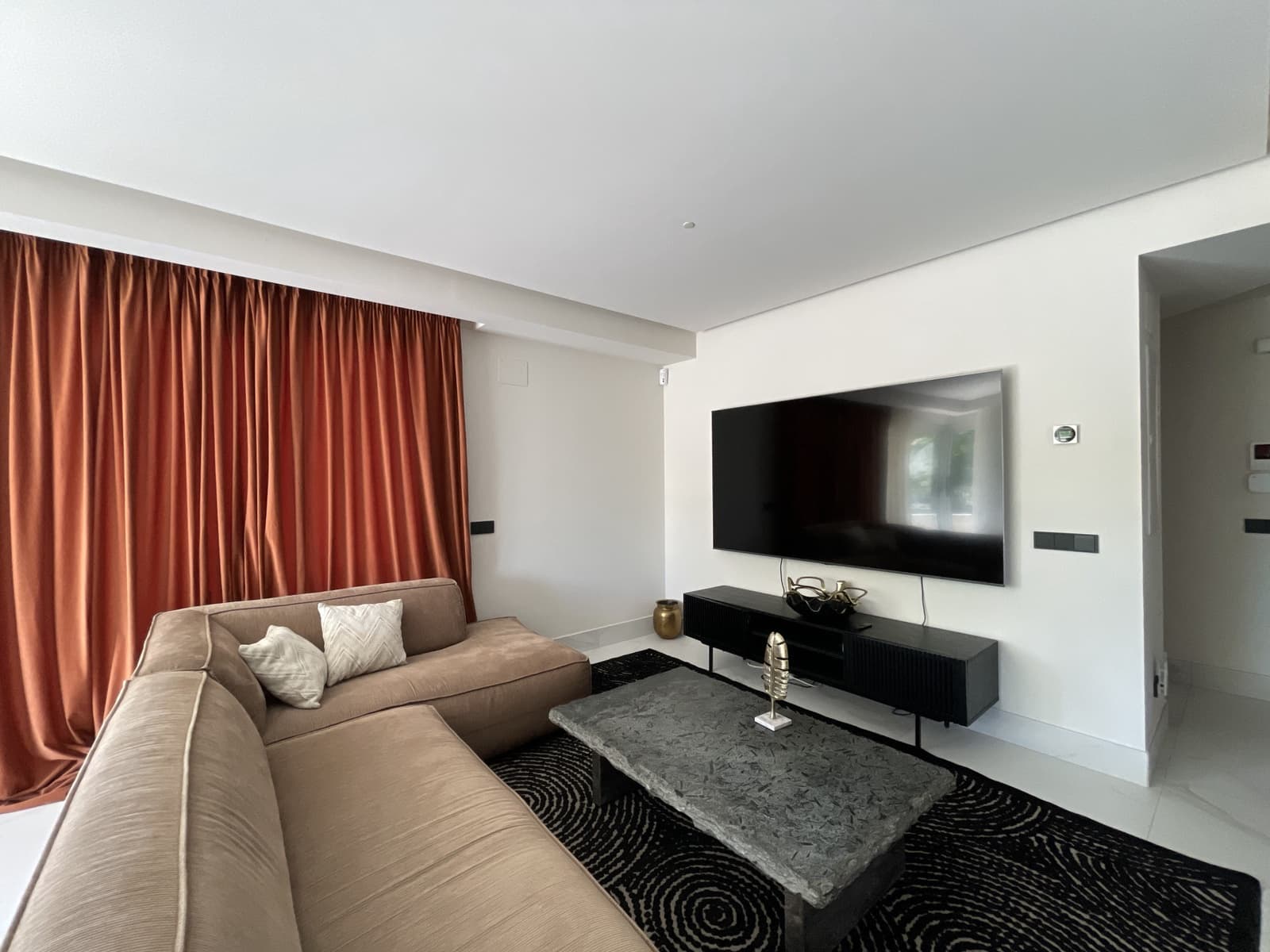 3 quarto Apartamento para arrendar em San Pedro de Alcantara com piscina garagem - 4 500 € (Ref: 10029948)