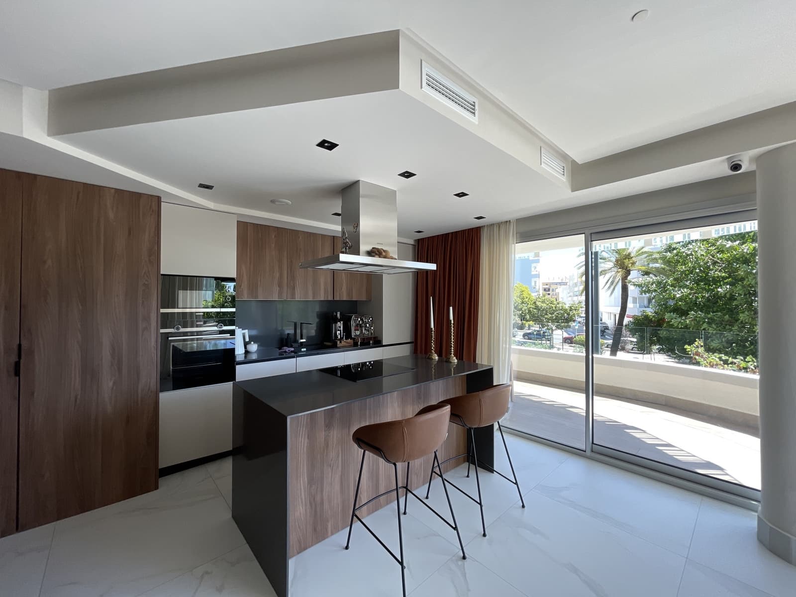 3 quarto Apartamento para arrendar em San Pedro de Alcantara com piscina garagem - 4 500 € (Ref: 10029948)