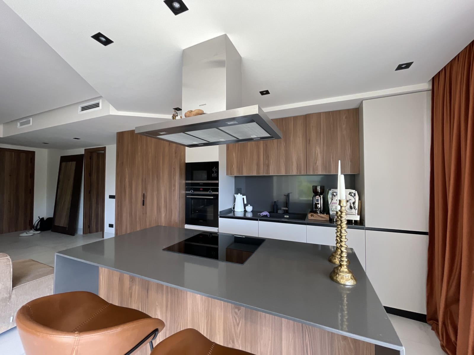 3 quarto Apartamento para arrendar em San Pedro de Alcantara com piscina garagem - 4 500 € (Ref: 10029948)