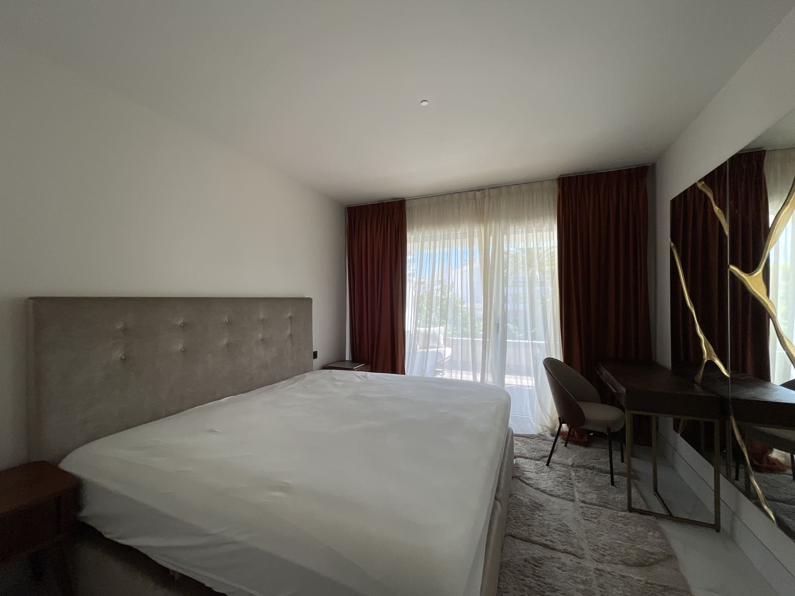3 quarto Apartamento para arrendar em San Pedro de Alcantara com piscina garagem - 4 500 € (Ref: 10029948)