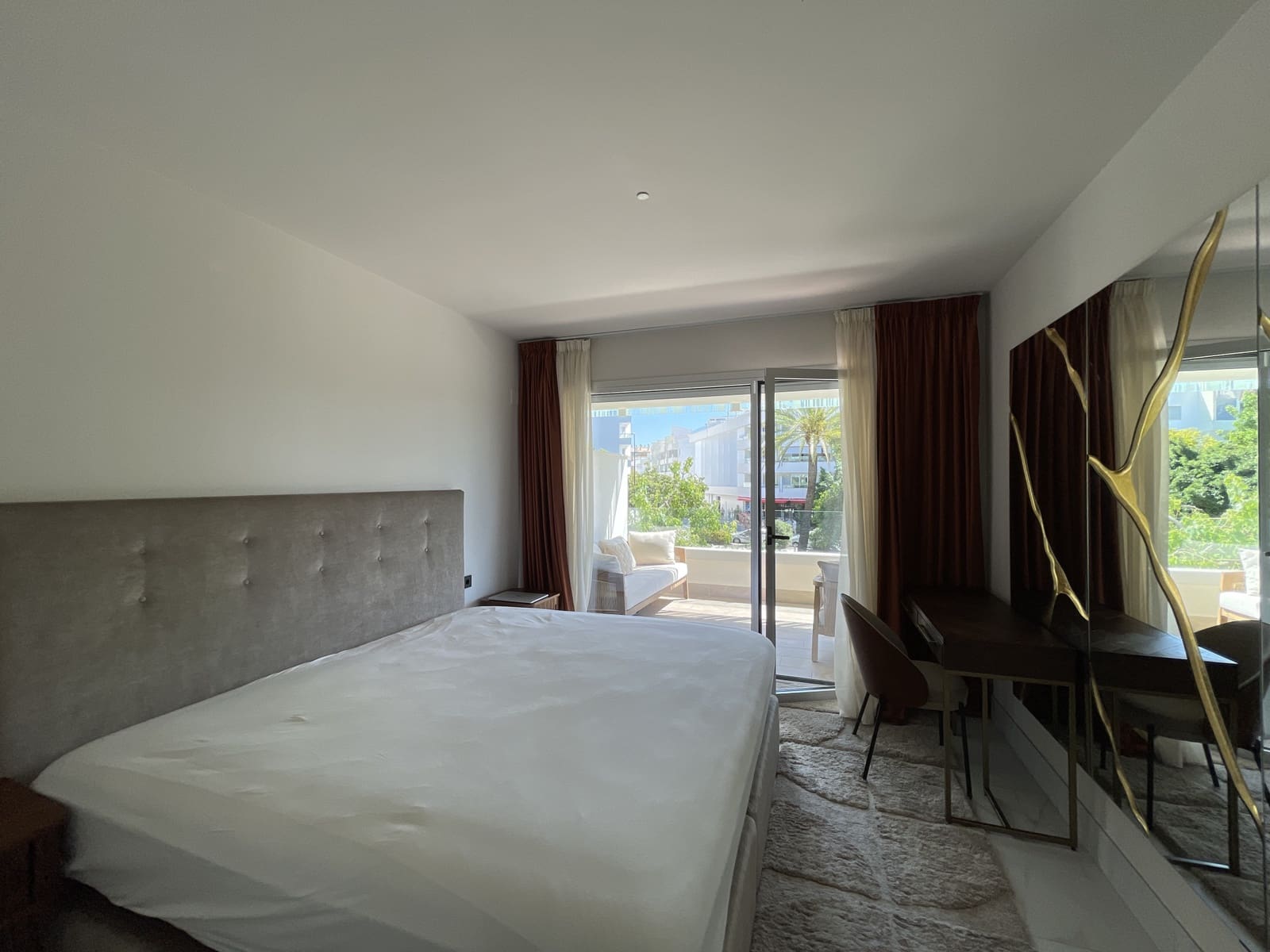 3 quarto Apartamento para arrendar em San Pedro de Alcantara com piscina garagem - 4 500 € (Ref: 10029948)