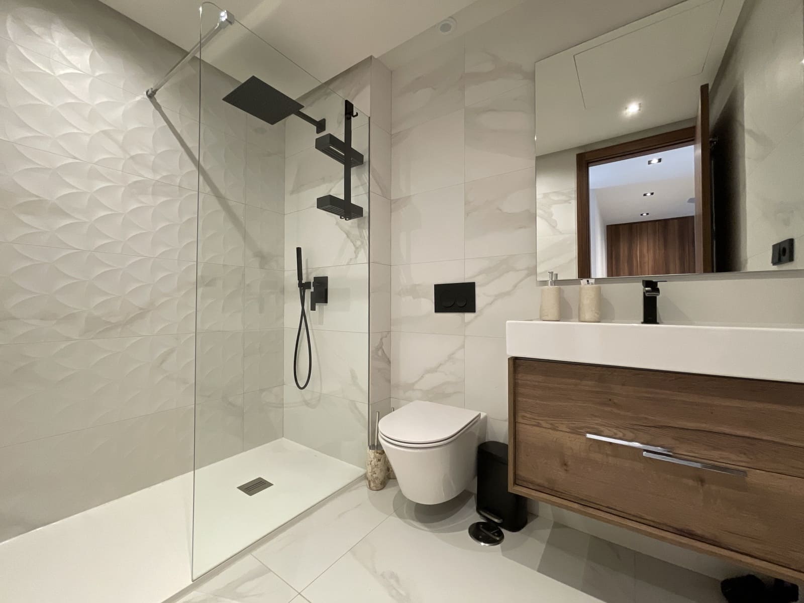 3 quarto Apartamento para arrendar em San Pedro de Alcantara com piscina garagem - 4 500 € (Ref: 10029948)