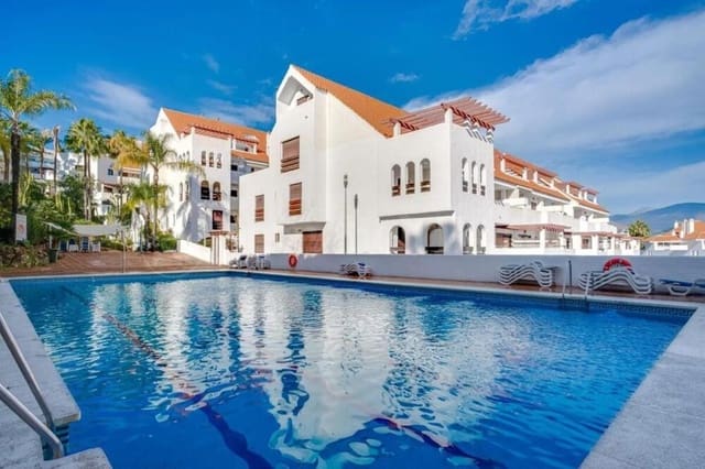 3 sovrum Lägenhet att hyra i Nueva Andalucía Centro, Marbella med pool garage - 2 500 € (Ref: 10029949)