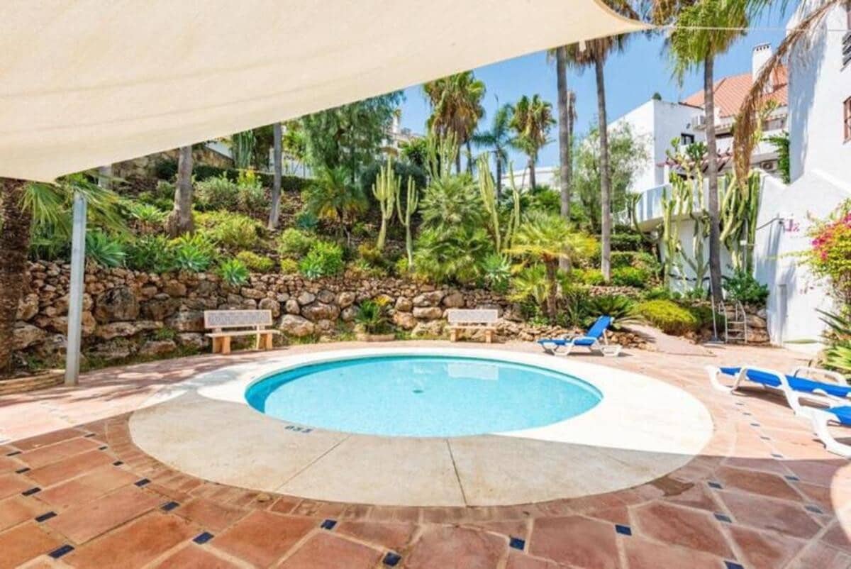 3 sovrum Lägenhet att hyra i Marbella med pool garage - 2 500 € (Ref: 10029949)