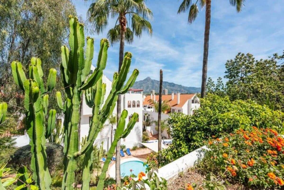 3 sovrum Lägenhet att hyra i Marbella med pool garage - 2 500 € (Ref: 10029949)
