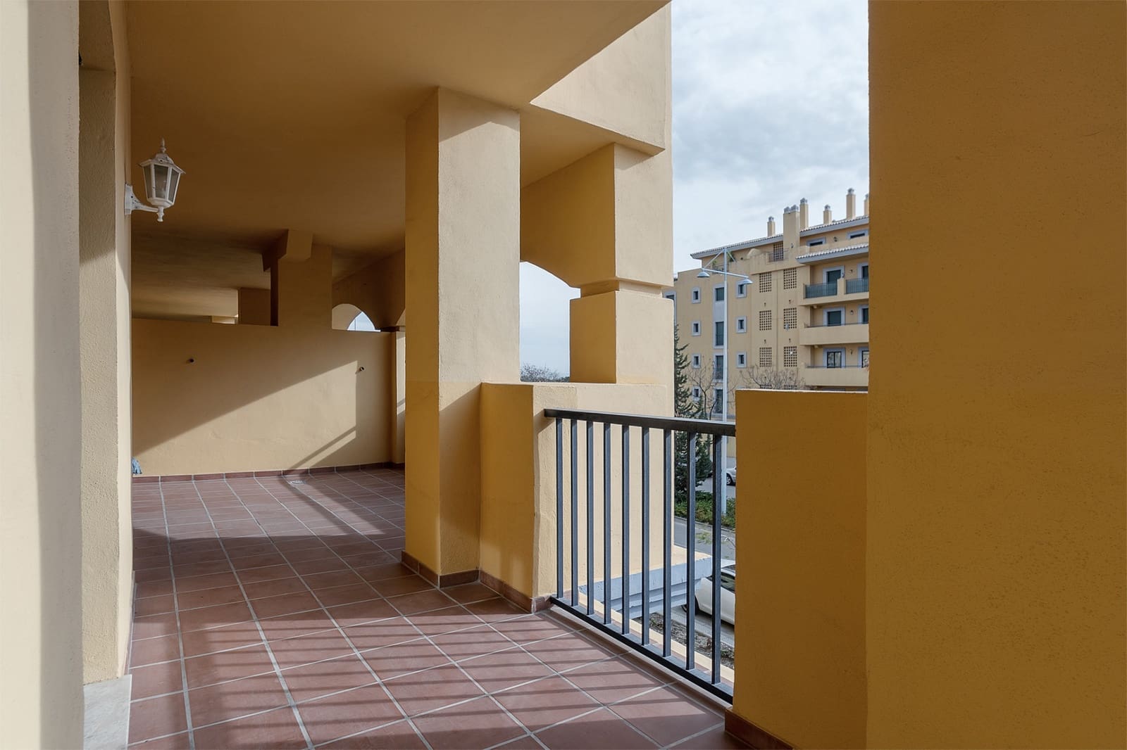 2 slaapkamer Appartement te huur in San Pedro de Alcantara met zwembad garage - € 2.500 (Ref: 10029951)