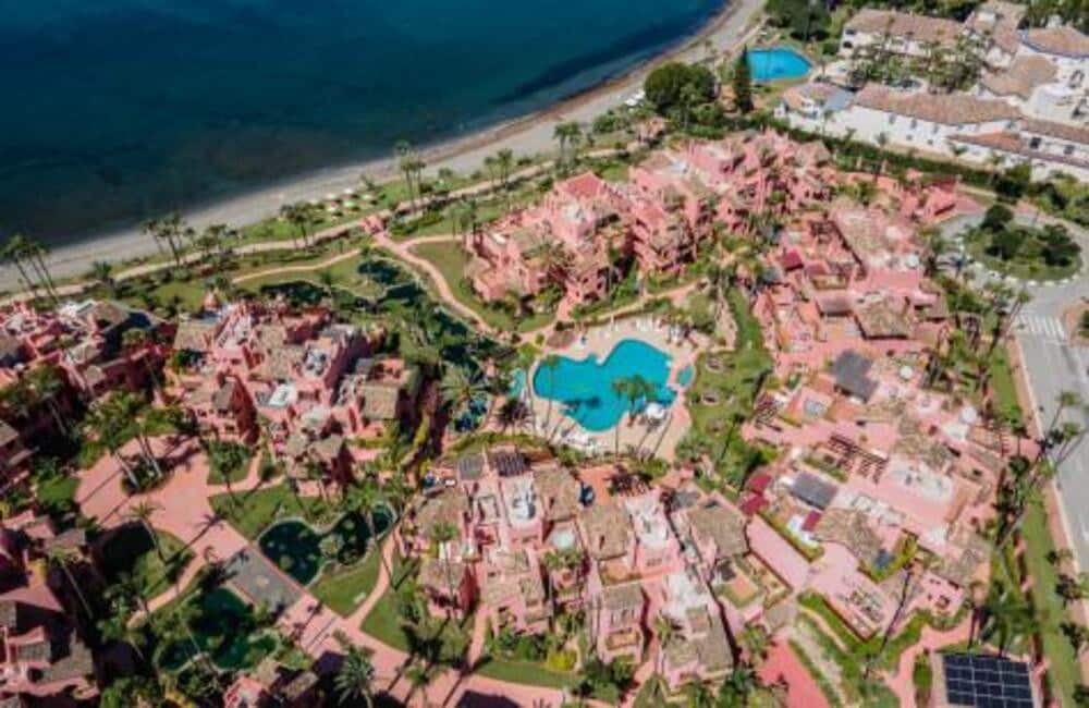 Apartamento de 3 habitaciones en Guadalmansa en alquiler con piscina garaje - 6.000 € (Ref: 10031396)