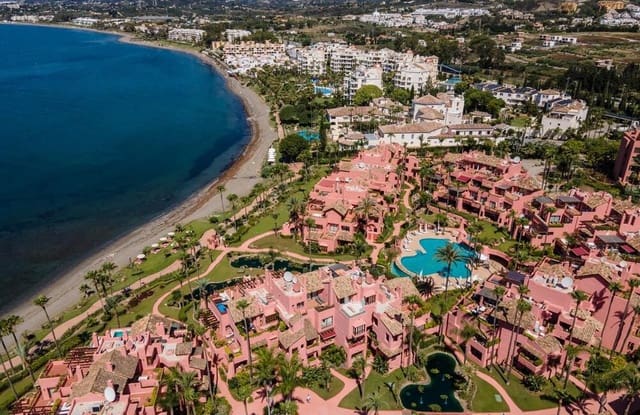 3 sovrum Lägenhet att hyra i Resinera-Voladilla, Estepona - 6 000 € (Ref: 10031396)