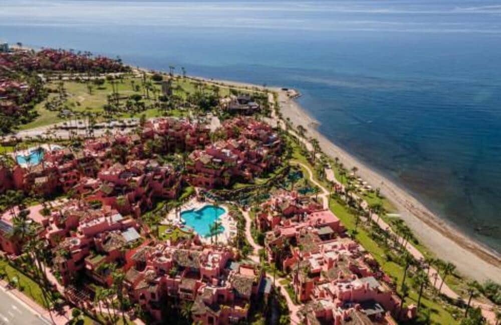 Apartamento de 3 habitaciones en Guadalmansa en alquiler con piscina garaje - 6.000 € (Ref: 10031396)