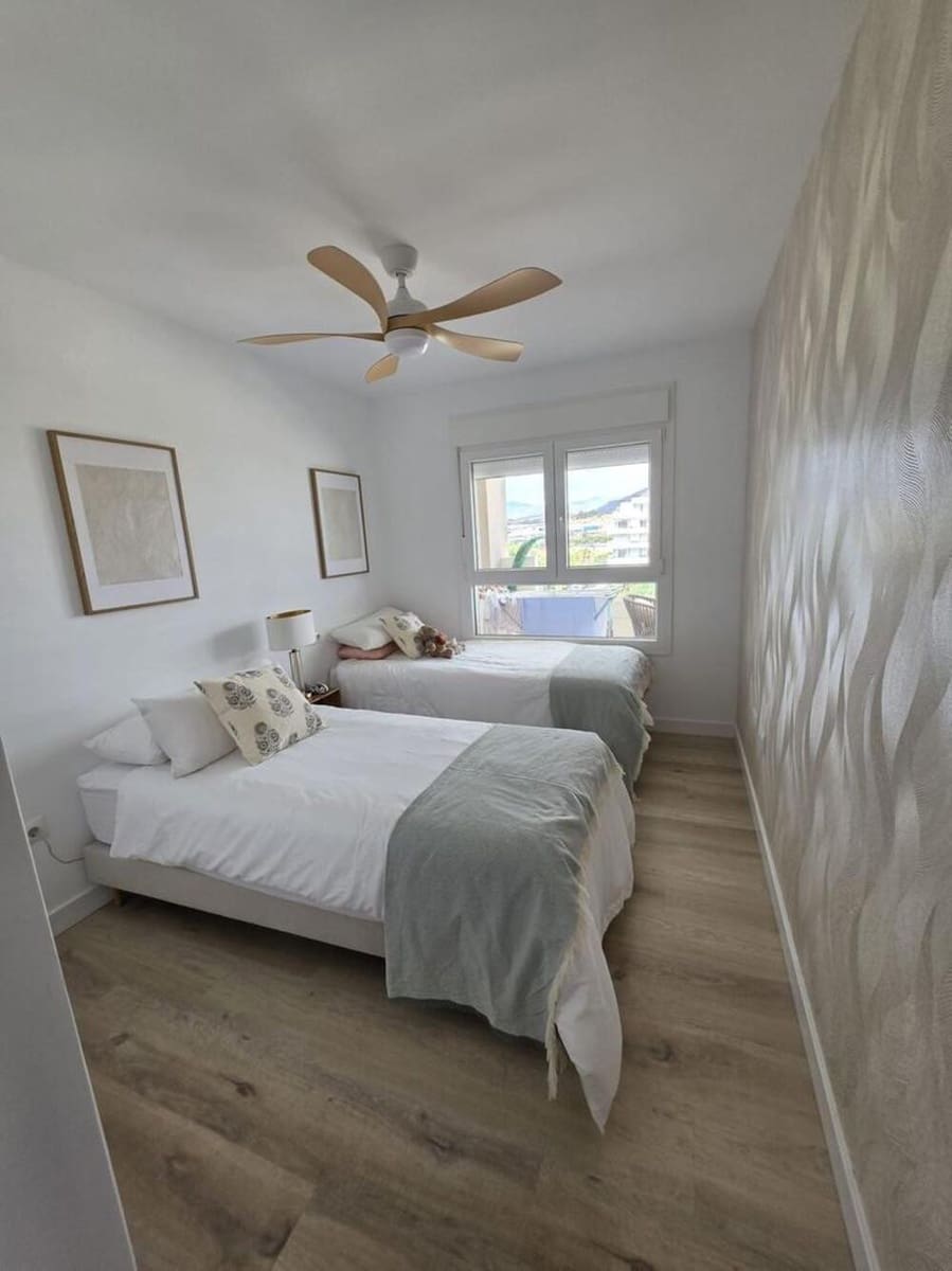 4 sypialnia Apartament do wynajęcia w Nueva Andalucia z basenem garażem - 3 500 € (Ref: 10031397)