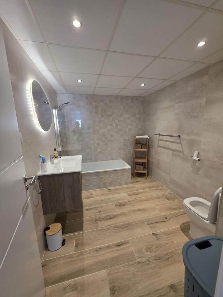 4 sypialnia Apartament do wynajęcia w Nueva Andalucia z basenem garażem - 3 500 € (Ref: 10031397)
