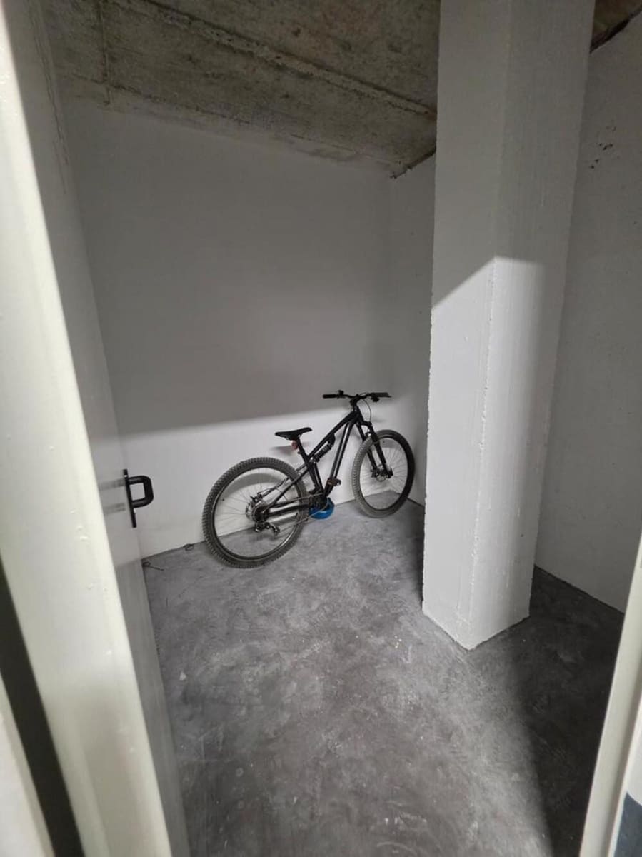 4 sypialnia Apartament do wynajęcia w Nueva Andalucia z basenem garażem - 3 500 € (Ref: 10031397)