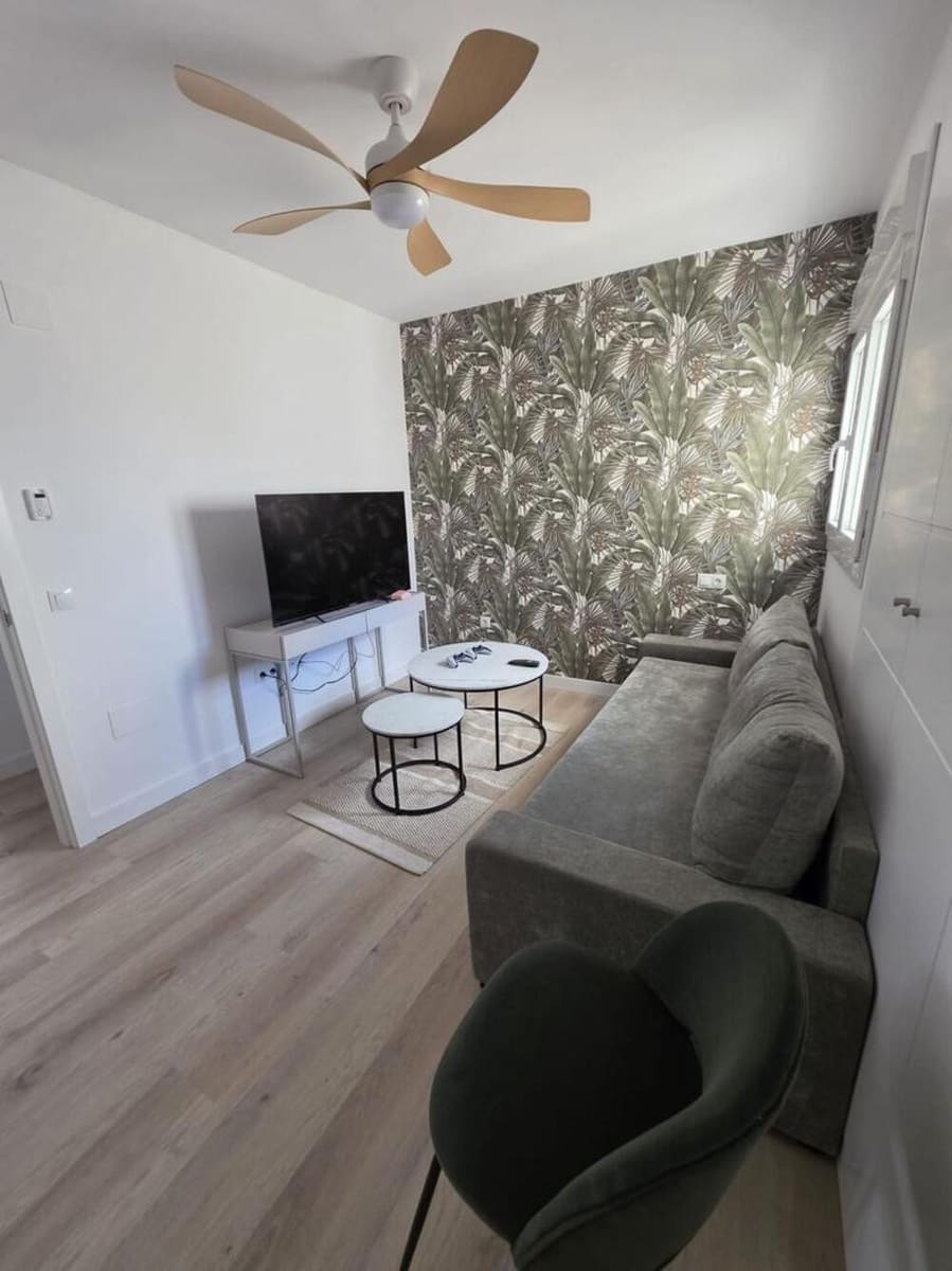 4 sypialnia Apartament do wynajęcia w Nueva Andalucia z basenem garażem - 3 500 € (Ref: 10031397)