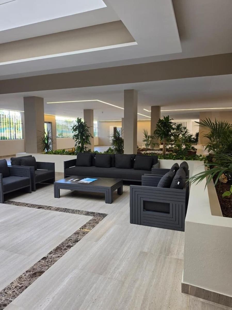 4 sypialnia Apartament do wynajęcia w Nueva Andalucia z basenem garażem - 3 500 € (Ref: 10031397)