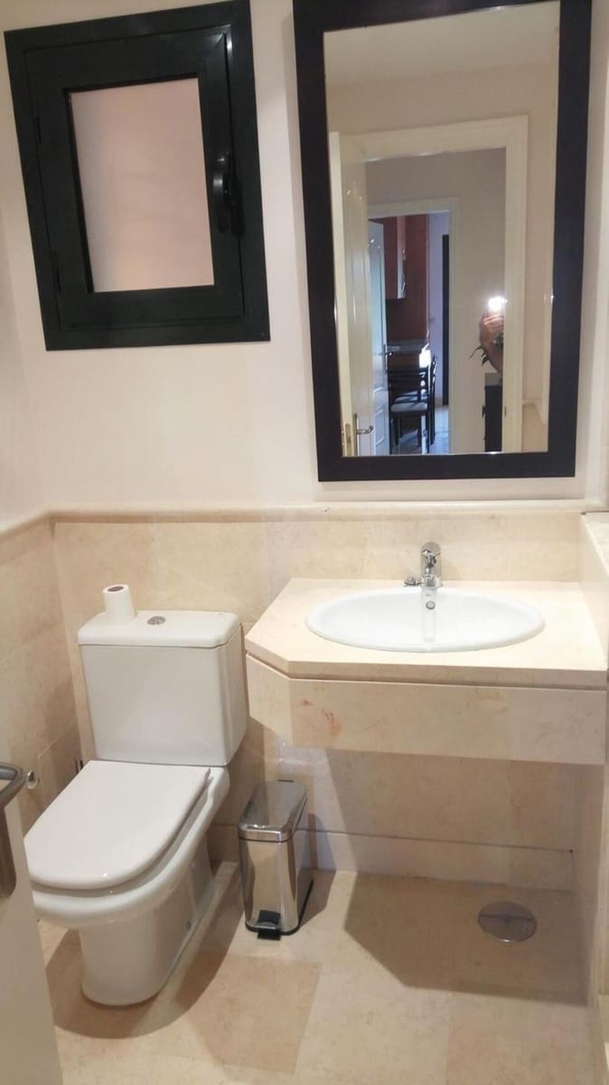 2 quarto Apartamento para arrendar em Benahavis com piscina garagem - 2 750 € (Ref: 10033493)