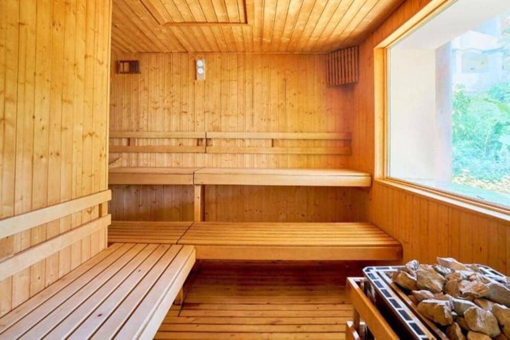 2 quarto Apartamento para arrendar em Benahavis com piscina garagem - 2 750 € (Ref: 10033493)