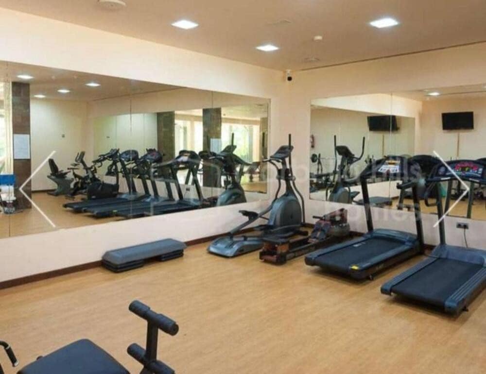 2 quarto Apartamento para arrendar em Benahavis com piscina garagem - 2 750 € (Ref: 10033493)