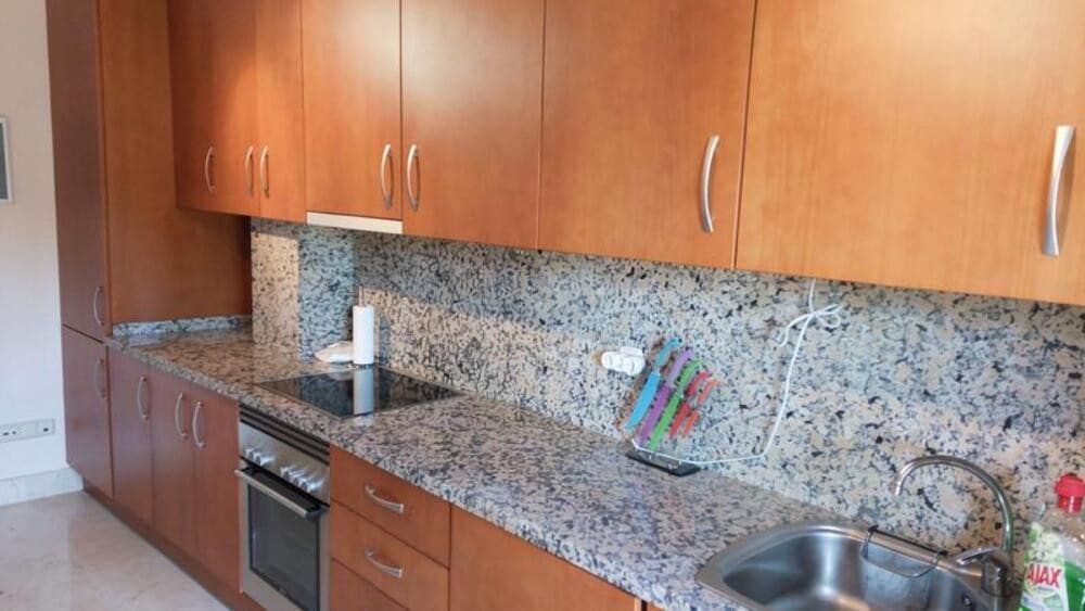 2 quarto Apartamento para arrendar em Benahavis com piscina garagem - 2 750 € (Ref: 10033493)