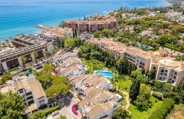 2 makuuhuone Huoneisto vuokrattavana paikassa Puerto Banus, Marbella - 3 500 € (Ref: 10033494)