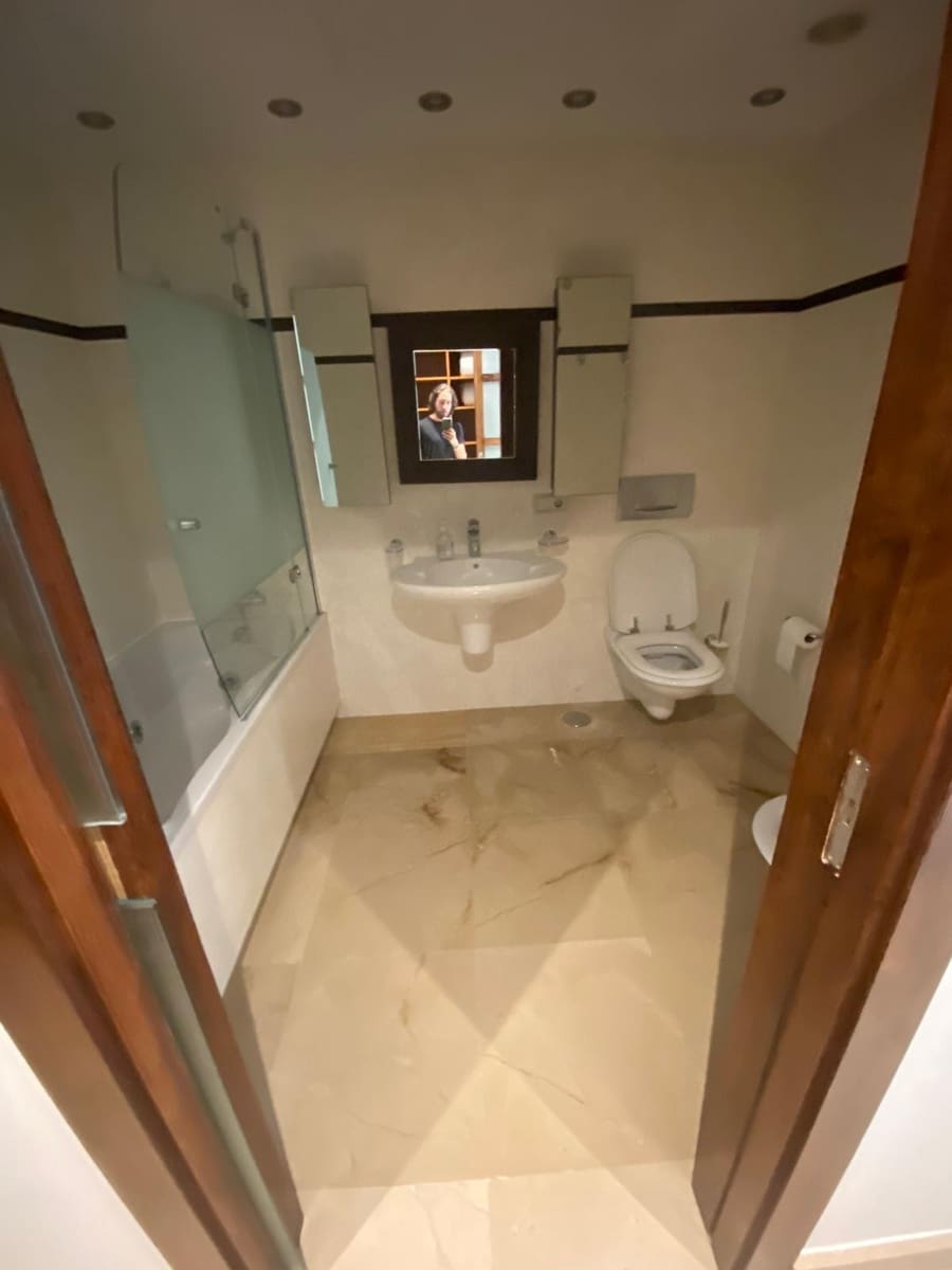 2 makuuhuone Huoneisto vuokrattavana paikassa Marbella mukana uima-altaan 
autotalli - 3 500 € (Ref: 10033494)
