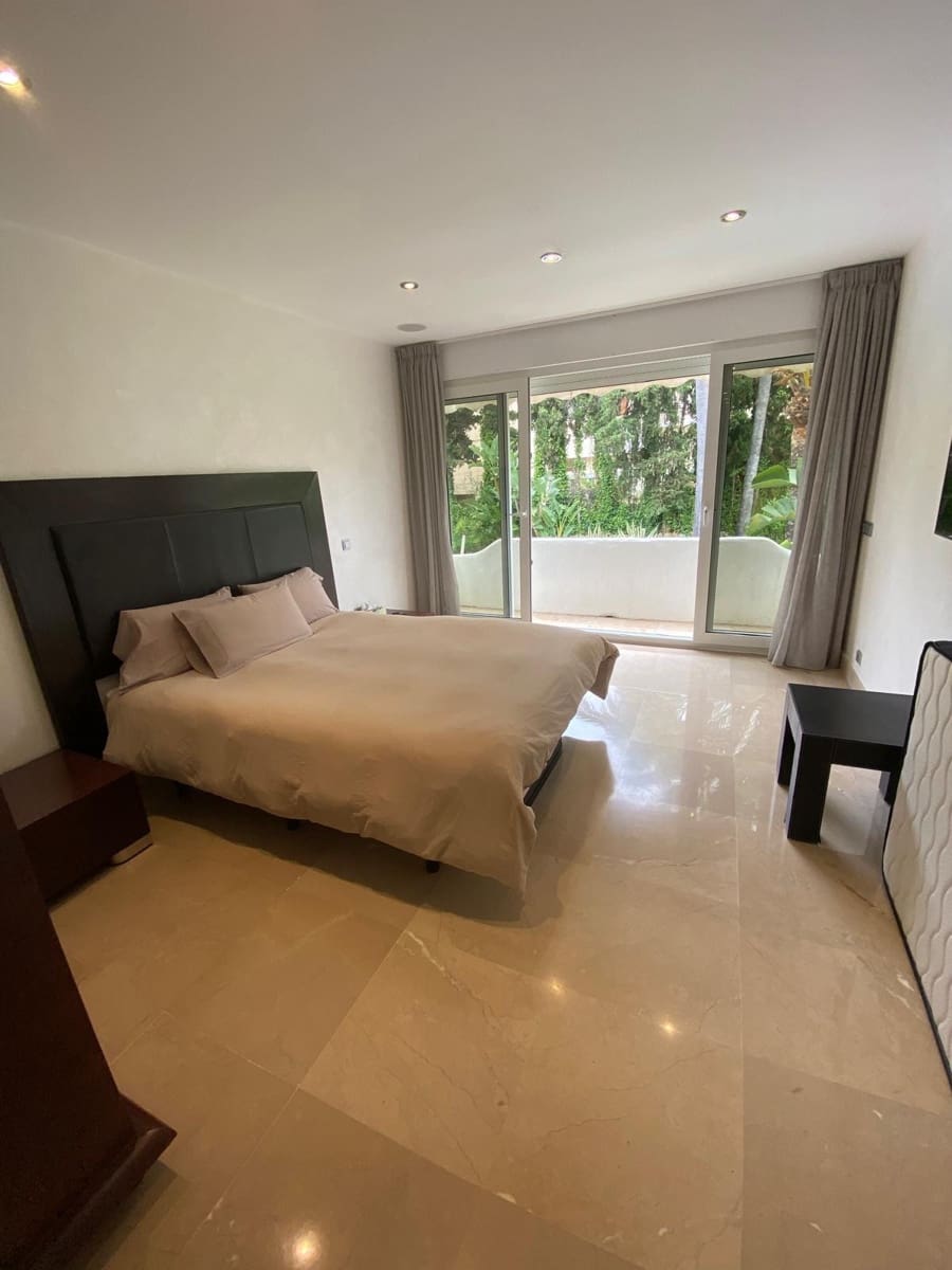 2 makuuhuone Huoneisto vuokrattavana paikassa Marbella mukana uima-altaan 
autotalli - 3 500 € (Ref: 10033494)