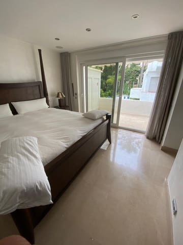 2 makuuhuone Huoneisto vuokrattavana paikassa Puerto Banus, Marbella - 3 500 € (Ref: 10033494)