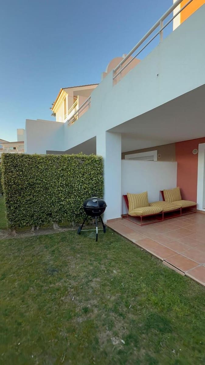 2 slaapkamer Appartement te huur in El Paraiso met zwembad garage - € 2.300 (Ref: 10034840)