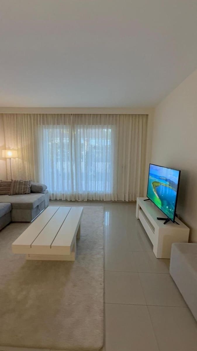 2 slaapkamer Appartement te huur in El Paraiso met zwembad garage - € 2.300 (Ref: 10034840)