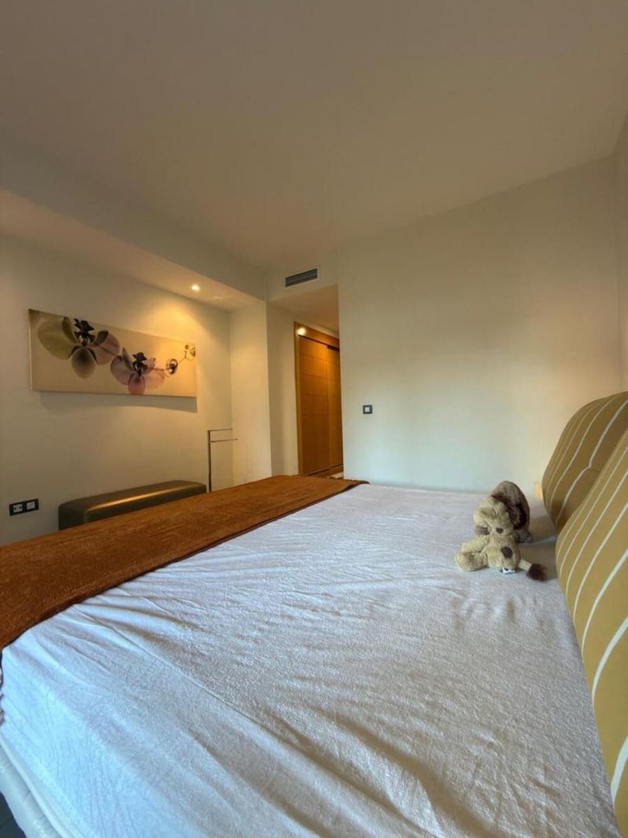 2 slaapkamer Appartement te huur in El Paraiso met zwembad garage - € 2.300 (Ref: 10034840)