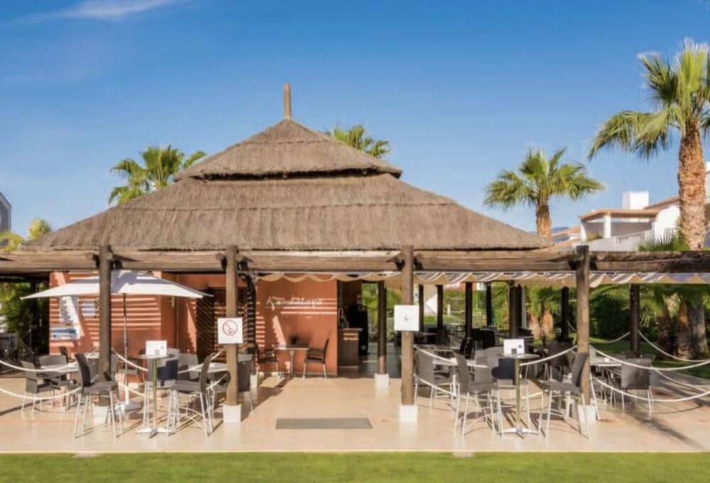 2 slaapkamer Appartement te huur in El Paraiso met zwembad garage - € 2.300 (Ref: 10034840)