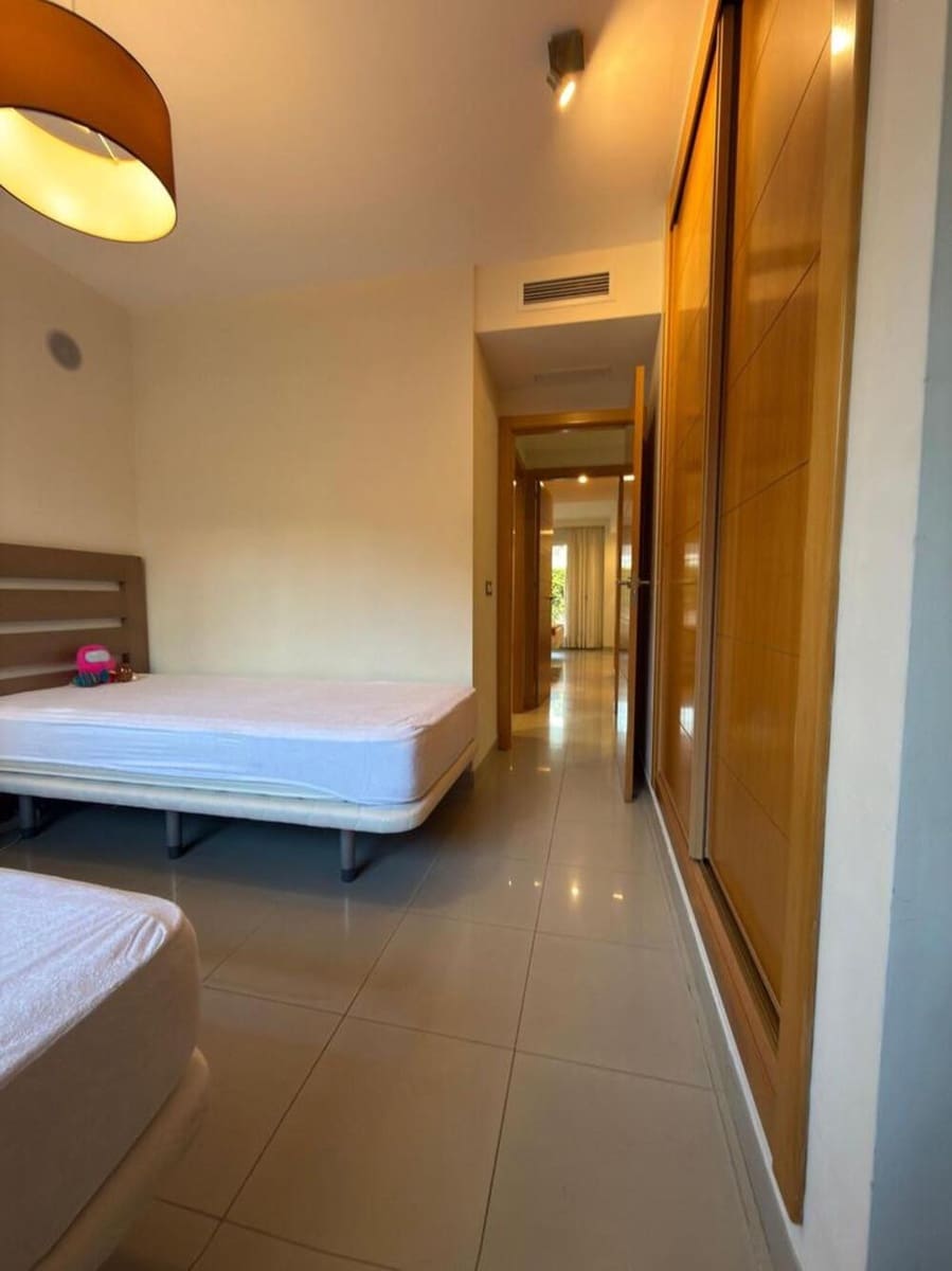 2 slaapkamer Appartement te huur in El Paraiso met zwembad garage - € 2.300 (Ref: 10034840)