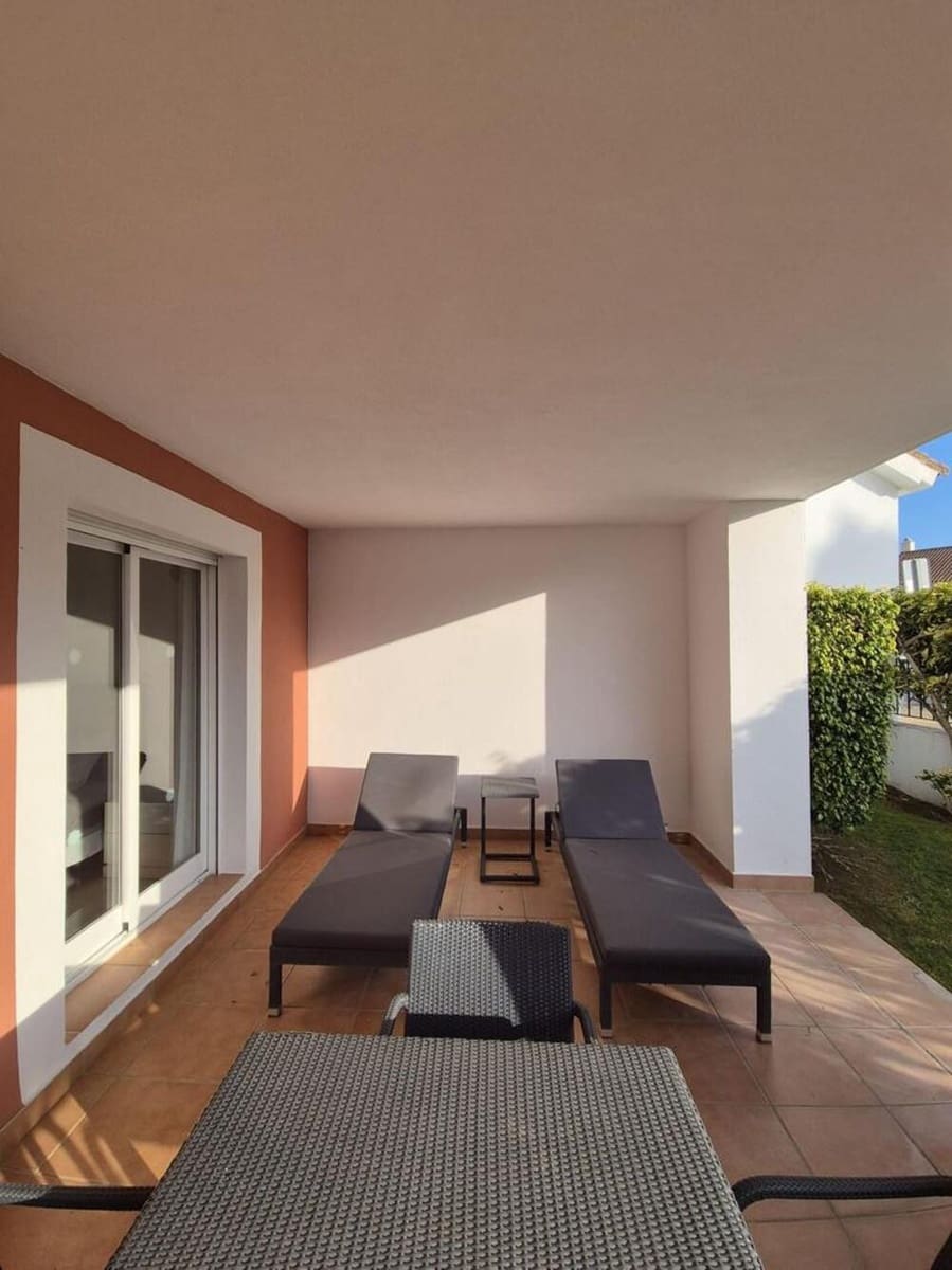2 slaapkamer Appartement te huur in El Paraiso met zwembad garage - € 2.300 (Ref: 10034840)