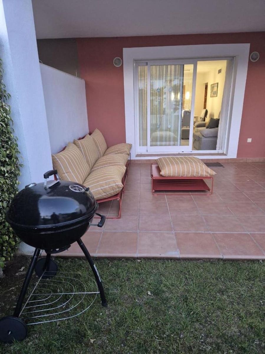 2 slaapkamer Appartement te huur in El Paraiso met zwembad garage - € 2.300 (Ref: 10034840)