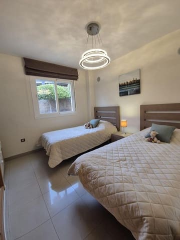 2 bedroom Apartment for rent in El Paraiso, Estepona - € 2,300 (Ref: 10034840)