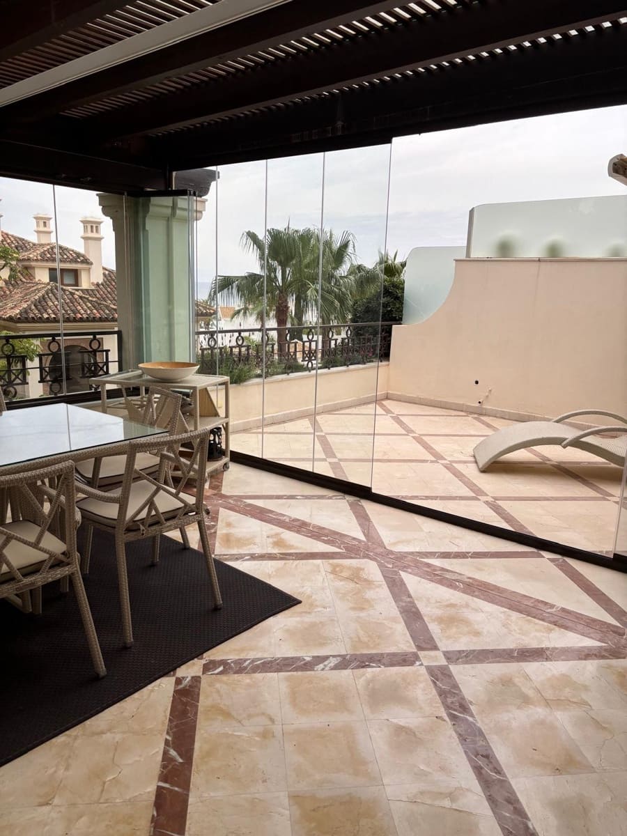 4 makuuhuone Kattohuoneisto vuokrattavana paikassa Marbella mukana uima-altaan 
autotalli - 18 000 € (Ref: 10034841)