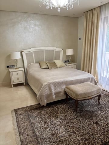 Penthouse de 4 chambres à louer à Alicate, Marbella avec piscine garage - 18 000 € (Ref: 10034841)