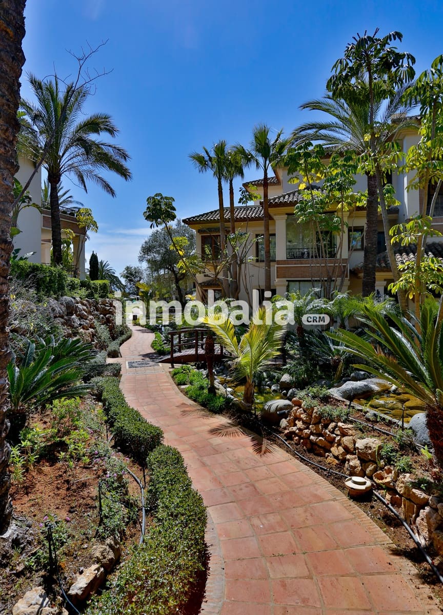 4 makuuhuone Kattohuoneisto vuokrattavana paikassa Marbella mukana uima-altaan 
autotalli - 18 000 € (Ref: 10034841)