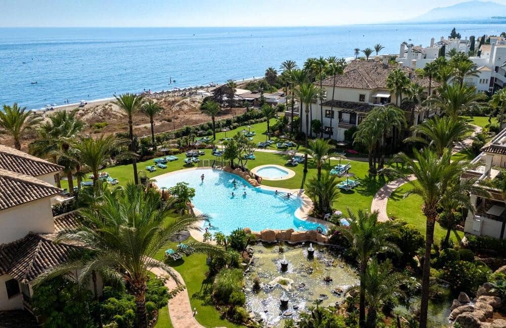 Ático de 4 habitaciones en Marbella en alquiler con piscina garaje - 18.000 € (Ref: 10034841)