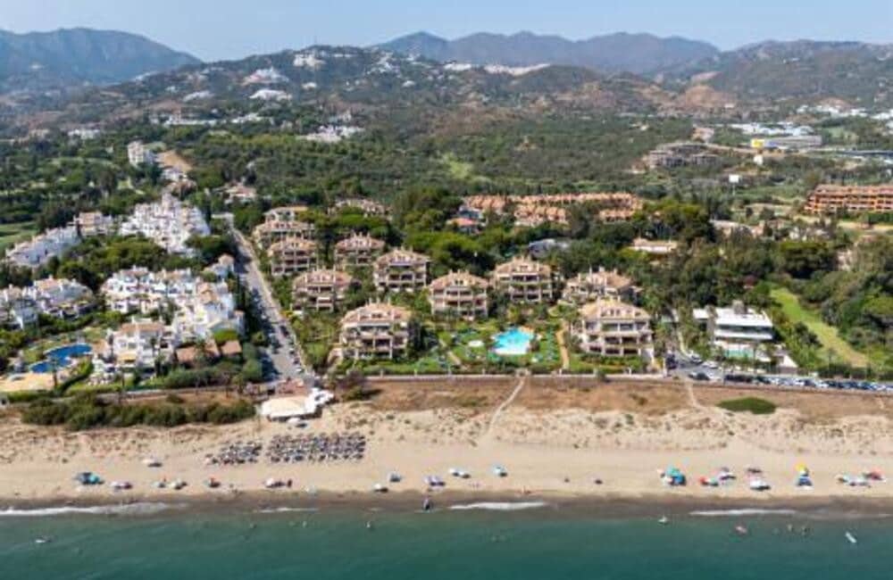 Ático de 4 habitaciones en Marbella en alquiler con piscina garaje - 18.000 € (Ref: 10034841)