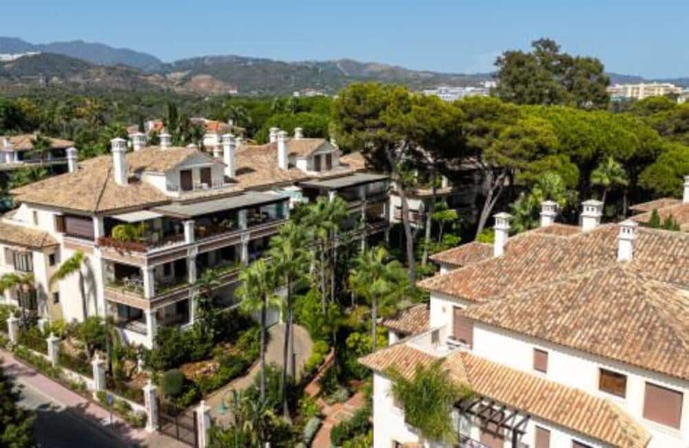 Ático de 4 habitaciones en Marbella en alquiler con piscina garaje - 18.000 € (Ref: 10034841)