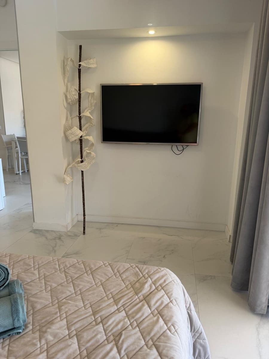 1 bedroom Apartment for rent in Marbella with pool garage - € 2,000 (Ref: 10038646)