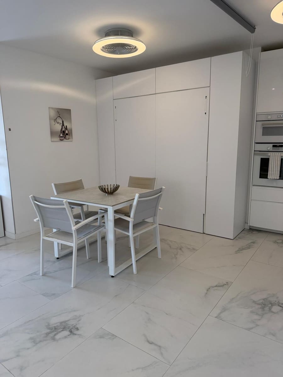 1 bedroom Apartment for rent in Marbella with pool garage - € 2,000 (Ref: 10038646)