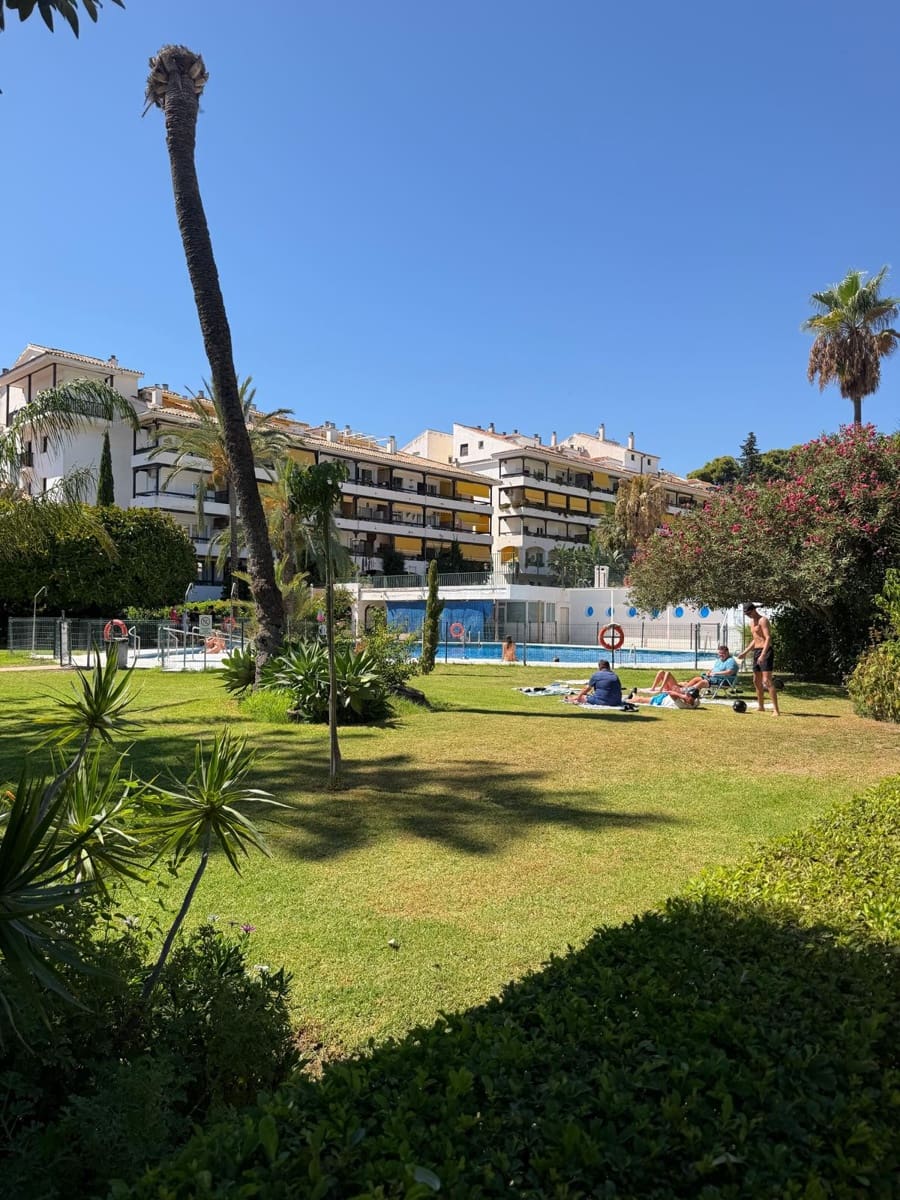 1 bedroom Apartment for rent in Marbella with pool garage - € 2,000 (Ref: 10038646)