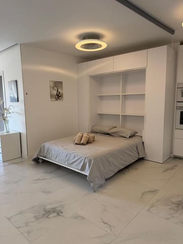 1 bedroom Apartment for rent in La Carolina - Guadalpín, Marbella with pool garage - € 2,000 (Ref: 10038646)