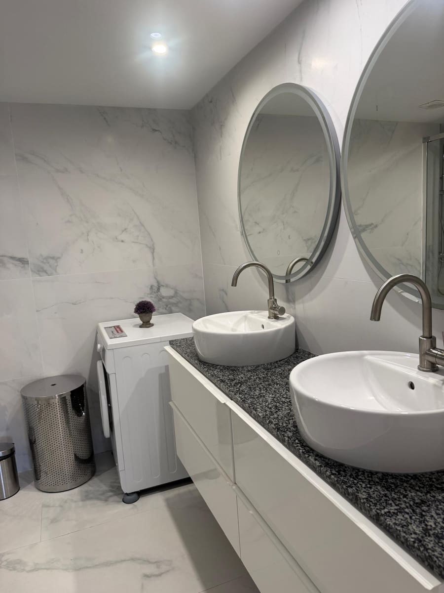 1 bedroom Apartment for rent in Marbella with pool garage - € 2,000 (Ref: 10038646)