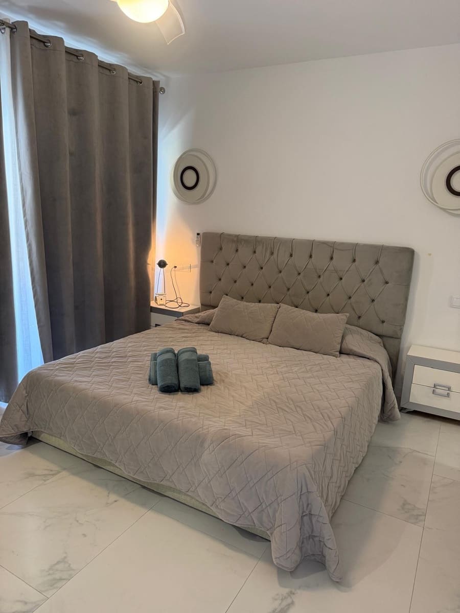 1 bedroom Apartment for rent in Marbella with pool garage - € 2,000 (Ref: 10038646)